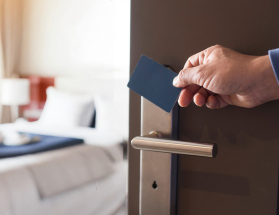 Scopri le funzionalità delle key card per hotel